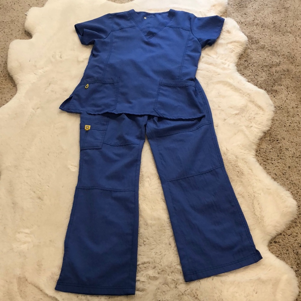 Wonder Winks FourWay Stretch scrub set Medium